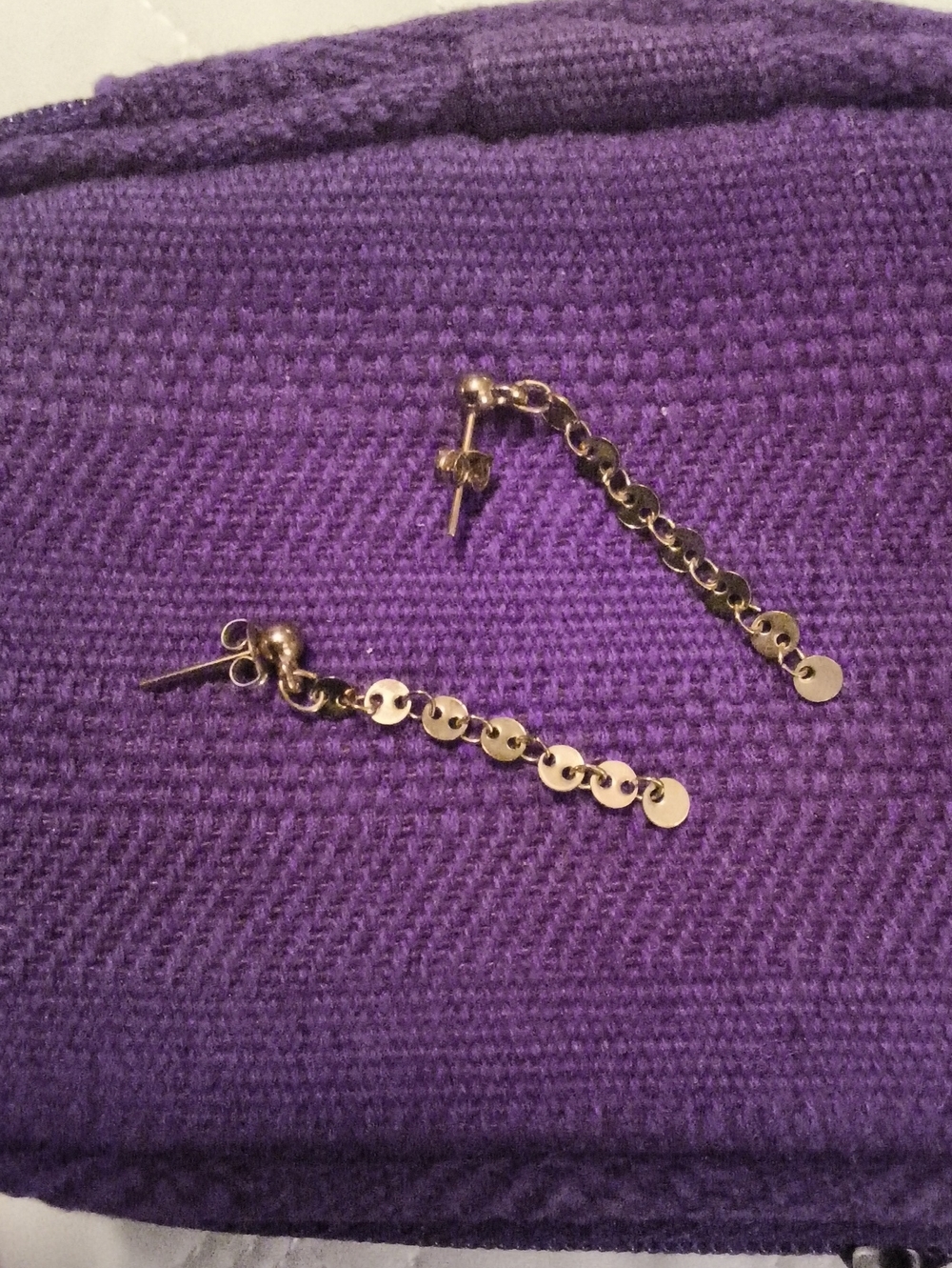 Earrrings - Picture 2 of 3